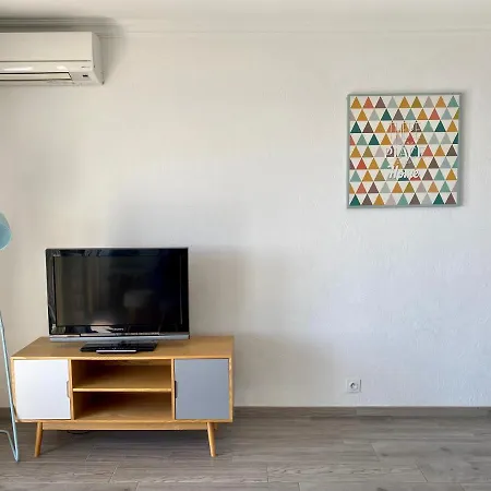 Apartment Standing Center Bay T1, 8, Avec Vue Mer Et Parking Antibes