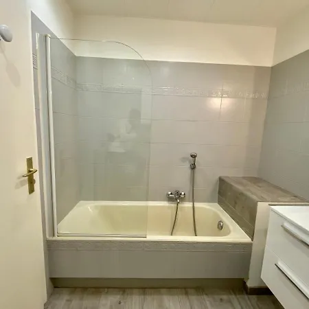 Apartment Standing Center Bay T1, 8, Avec Vue Mer Et Parking *