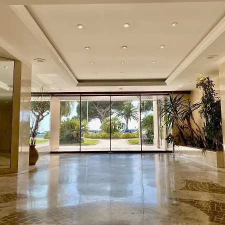 Apartment Standing Center Bay T1, 8, Avec Vue Mer Et Parking Antibes