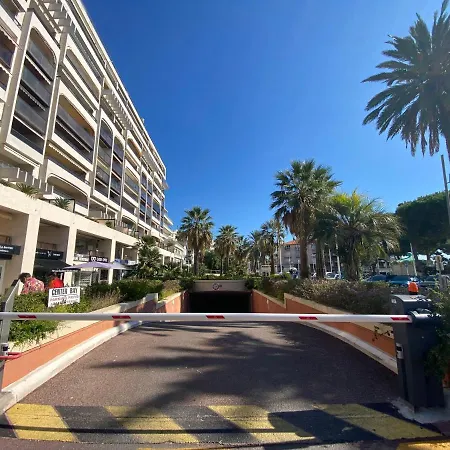 Standing Center Bay T1, 8, Avec Vue Mer Et Parking Apartment Antibes